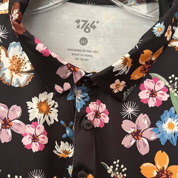 Black Floral Men's Polo Shirt - Picture 2 of 3